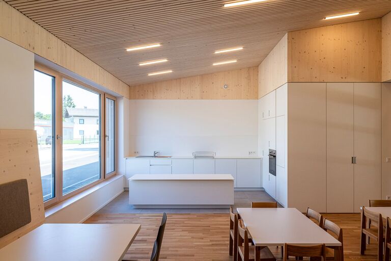 47-047_kiga-bad-wimsbach_2024_architektur-josef-edlinger-_by-lichtguss_at_weboptimiert