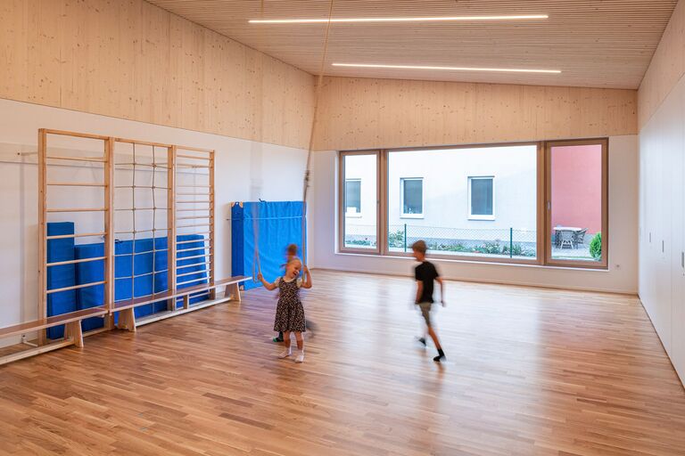 97-097_kiga-bad-wimsbach_2024_architektur-josef-edlinger-_by-lichtguss_at_weboptimiert