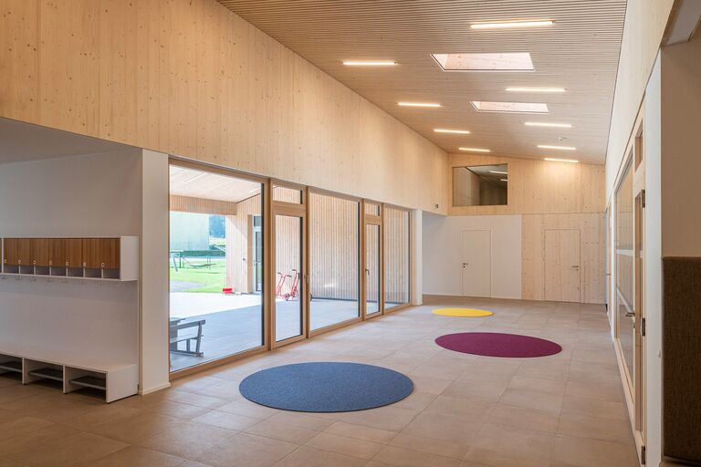 37-037_kiga-bad-wimsbach_2024_architektur-josef-edlinger-_by-lichtguss_at_weboptimiert