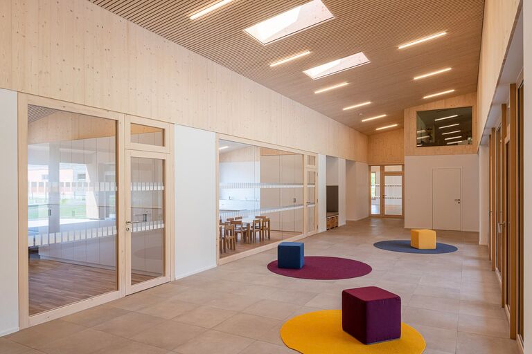 63-063_kiga-bad-wimsbach_2024_architektur-josef-edlinger-_by-lichtguss_at_weboptimiert