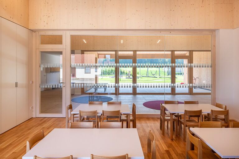 49-049_kiga-bad-wimsbach_2024_architektur-josef-edlinger-_by-lichtguss_at_weboptimiert